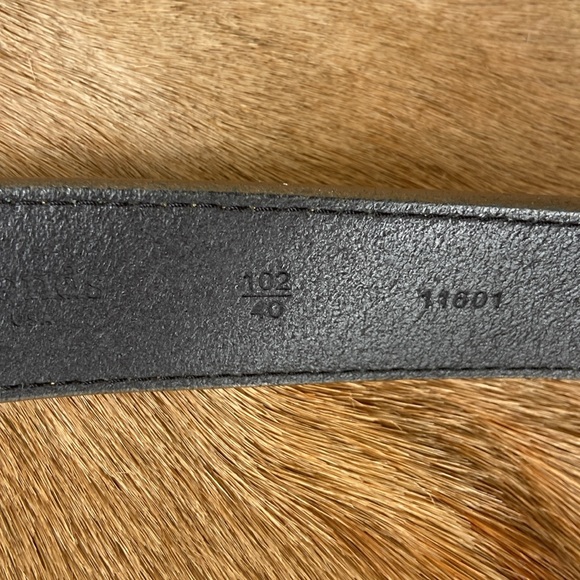 Allen Edmonds black leather belt. Actual size 42 - Picture 3 of 8